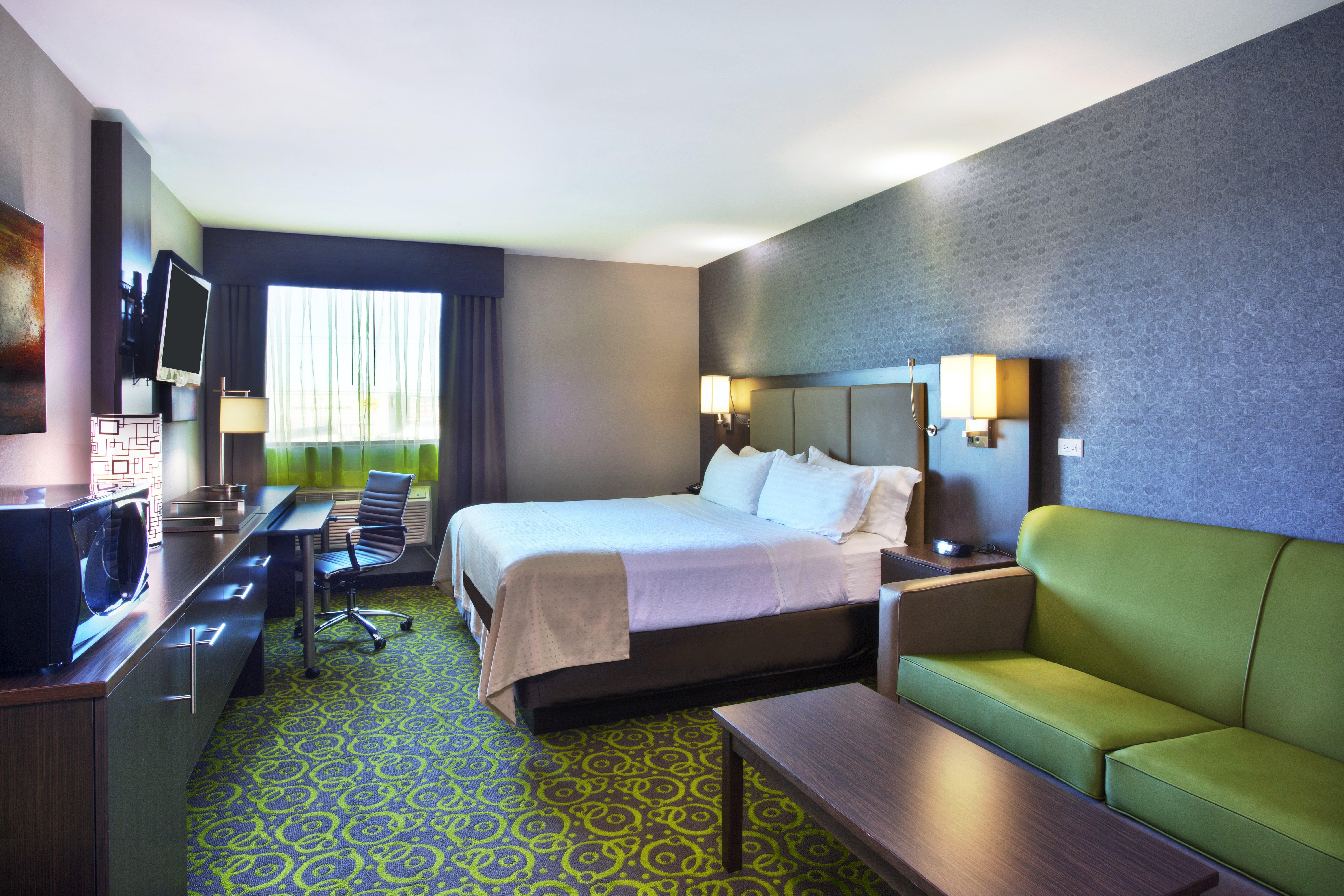 Holiday Inn Express Winnipeg Airport - Polo Park By Ihg Exterior photo